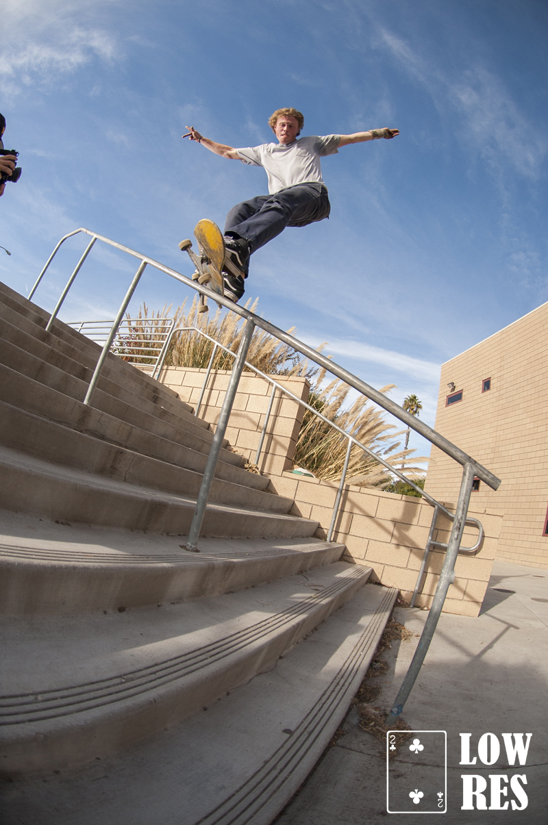 CodyValiant_FrontFeeble_LongBeach_CA_Photo_LiamAnnis